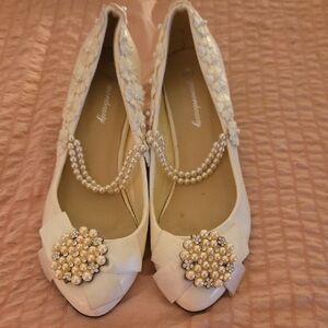 Chic White Embellished Heels with Pearls